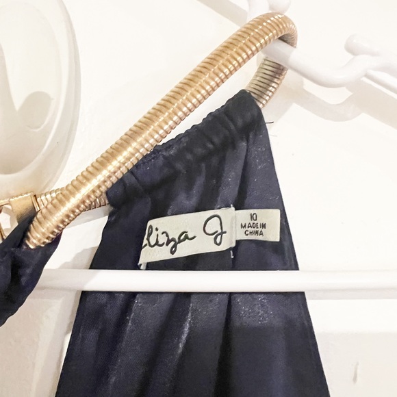 Eliza J Chiffon Layered Gold Chain High Neck Navy Maxi Gown Size 10 - Picture 7 of 9